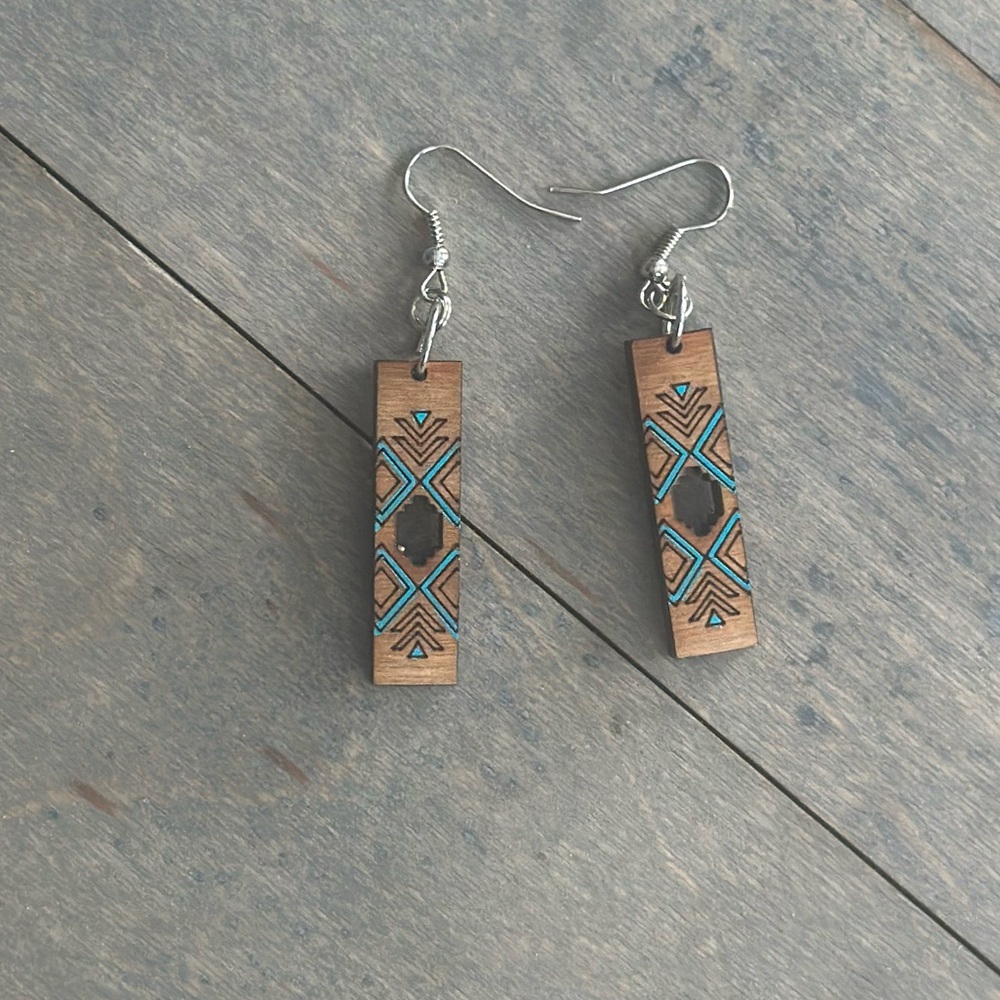 Country western short bar dangle earrings